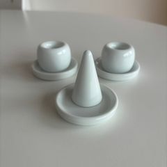 Muji porcelain ring and toothbrush holders with dishes