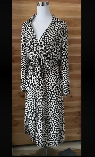 dress River Island long sleeve wrap effect off white and black dots pattern size 38