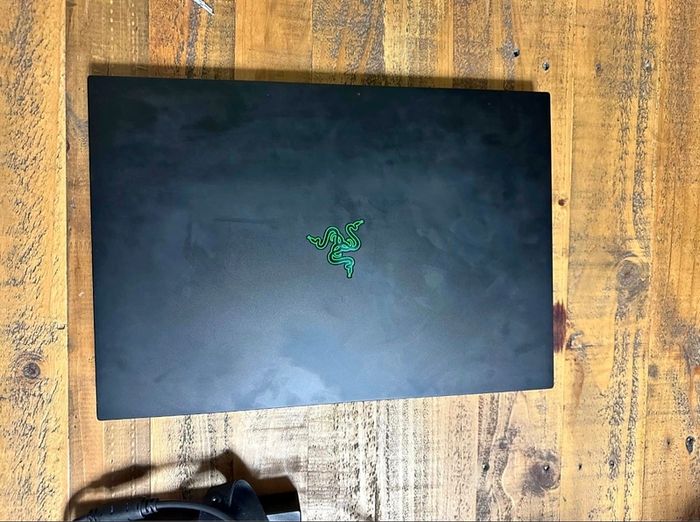 Razer Blade 18 - Rtx 5090 - 64gb Ddr5