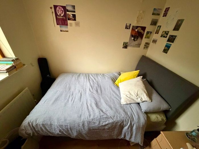 small double bed