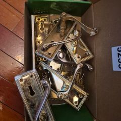 8 door handles
