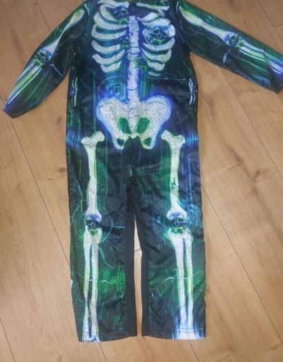 Brand New x2 Piece Skeleton Costume - Mask & Overall - Size - 5-6 Years