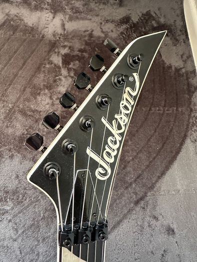 Jackson JS32