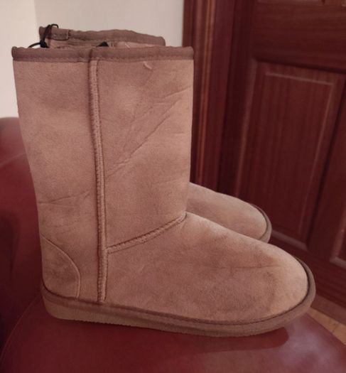 Faux Fur Lined Boots 4 Uk, 37 Euro (brand New).