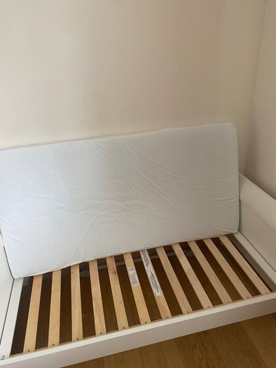 Cot bed