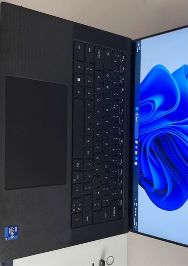 Dell Precision 5560 i9 Laptop