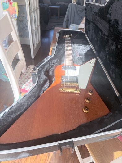 Gibson explorer