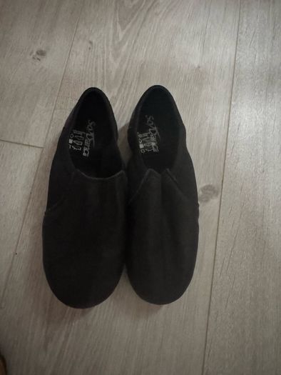 dance shoes