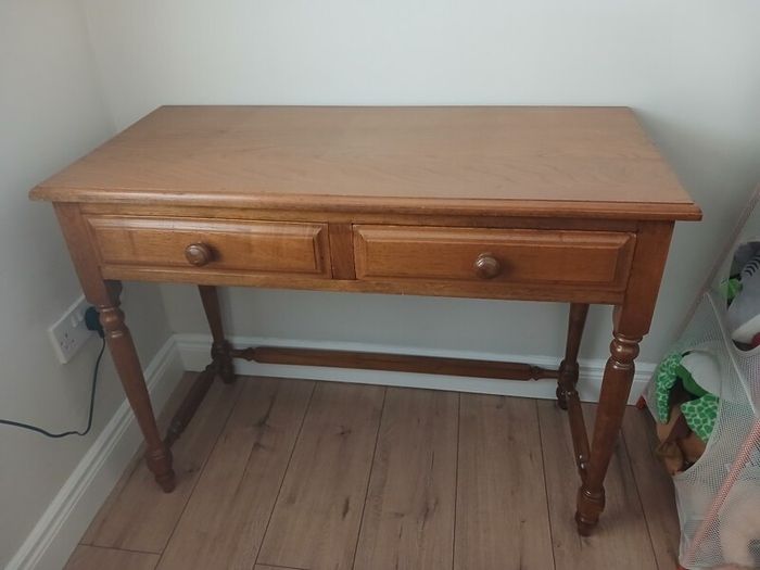 dressing table