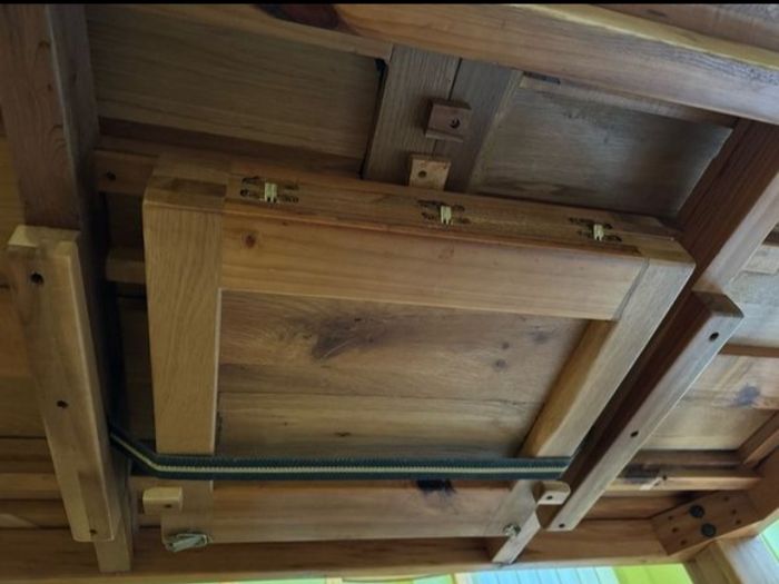 Solid Oak Extendable Table
