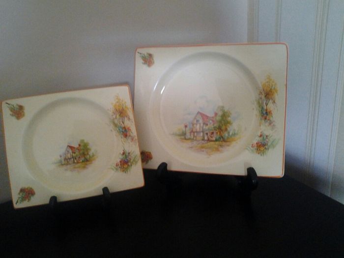 Clarisse Cliff Plates