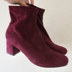 Red velvet ankle boots Size UK 6 / EU 39 / US 8.5 / 25.5 cm.