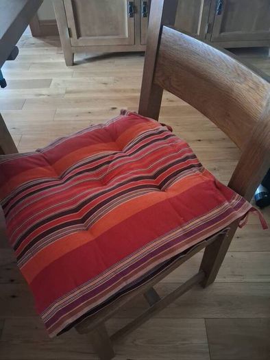 Set of 8 chair cushions