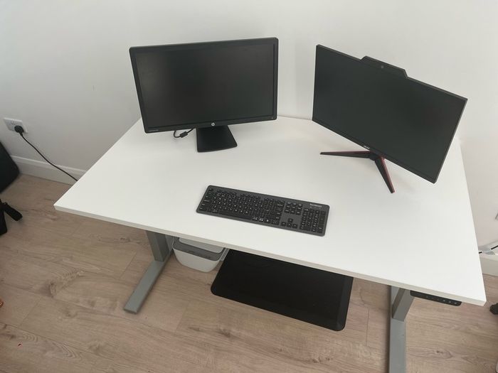 Leap Sit Stand Electric Desk