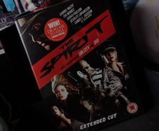 The Spirit ! Extended Cut ! DVD ! 2009 ! From the Creator of Sin City and 300 ! Scarllet Johanson ! Samuel L Jackson !