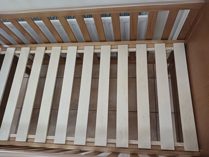 Cot bed