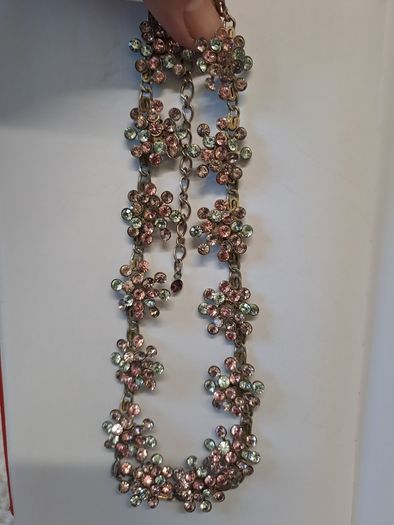 Pink and diamond flowers Necklace