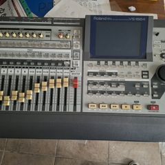 Roland vs1824