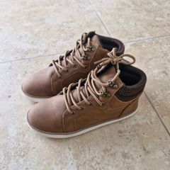 Boys boots