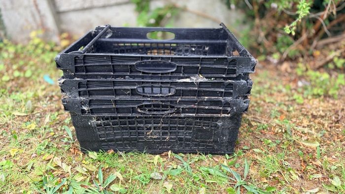crates