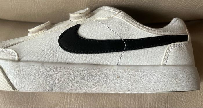 Nike velcro runners