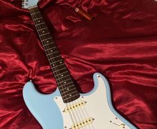 Fender Strat replica (made from an sx)