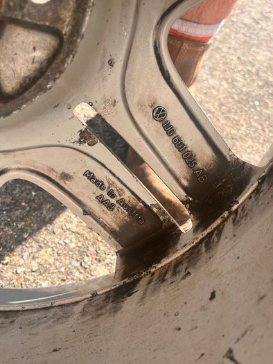 17" VW Volkswagen longbeaches