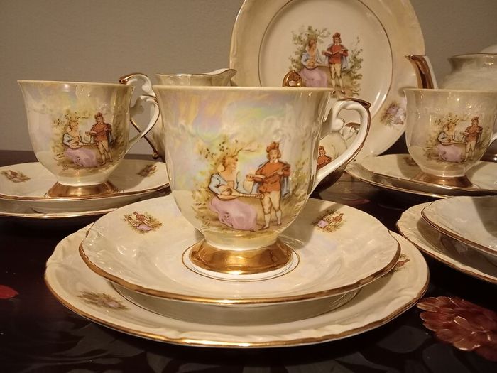 Stunning Vintage Lustre Pearlescent  Tea / Coffee Set. Made In Poland,Chodziez.