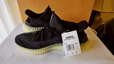 Authentic Brand New Yeezy 350 Carbon UK9