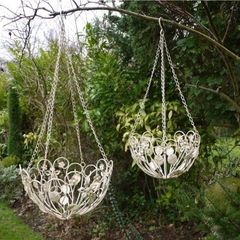Light Hanging Baskets D828