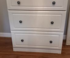 Chest of drawers