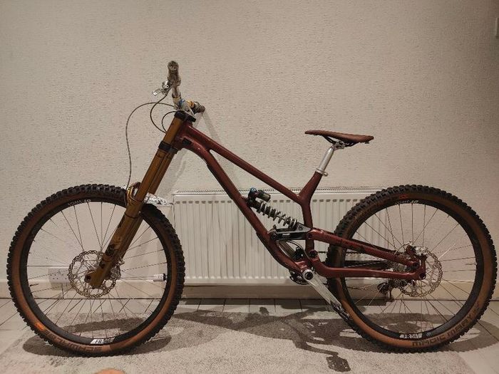 Custom Commencal FRS Downhill Build Full Hope Spec / Fox 40