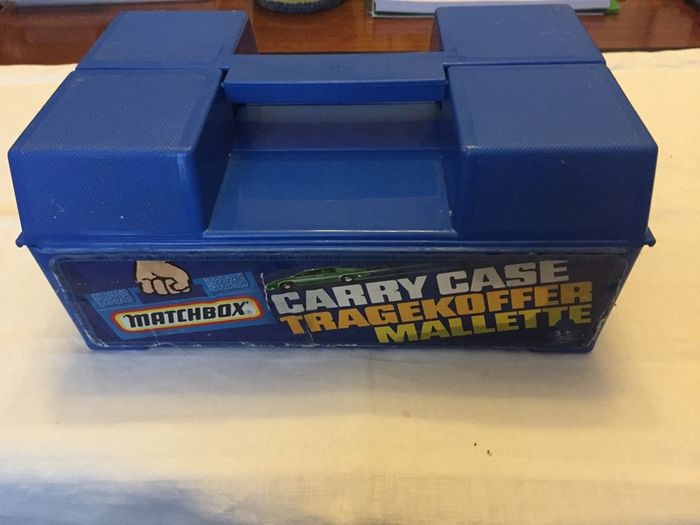 Matchbox case for 24 models. Excellent condition.