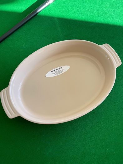 Le Creuset Stoneware large oval Baking Dish