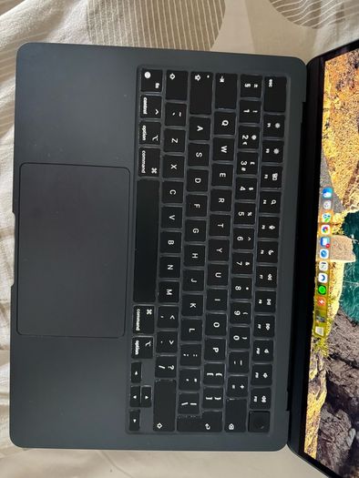 Apple MacBook Air 13 inch M3  Midnight