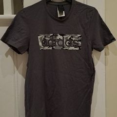Adidas Tee shirt size S