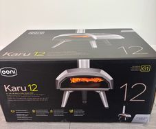 Ooni pizza oven