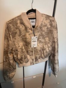 zara beige printed bomber jacket