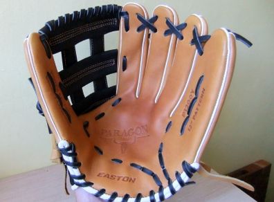 Easton Paragon Series P120Y 12-inch baseball glove