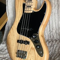 Vintage VJ74 ReIssued Bass, Natural Ash