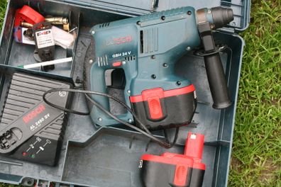 Bosch GBH 24 V 24V Cordless SDS hammer Drill (works perfectly-hammer switch missing)