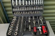 Brand New 100pc Socket Set - 1/2 &amp; 1/4 Drive