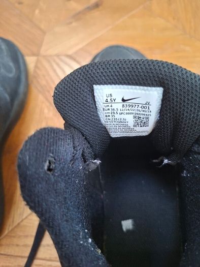 Nike Black Mid top Trainers Sneakers