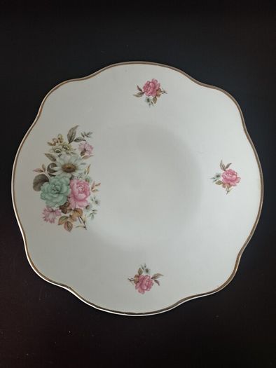 Cake Stand with 3 Vintage Plates