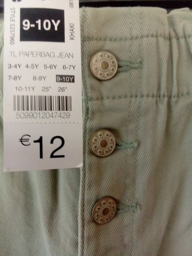 girls wear paperbag jeans aged 9-10..2 pairs available