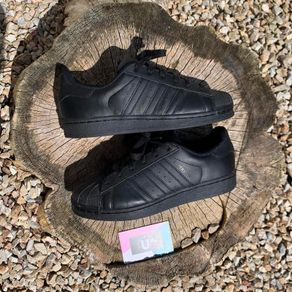 Classic Adidas Superstar All Black