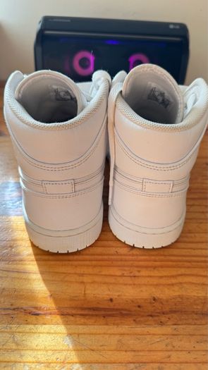 Air Jordan 1 Mid Triple White Size UK 8.5 (EUR 43)