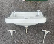 Vintage Twyfords porcelain sink