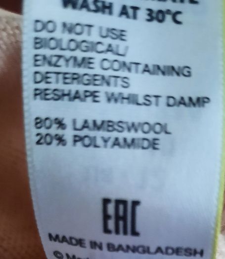 Lambswool blush pink jumper Marks and Spencer UK 12 in very good condition with no issues see last two photos for exact measurements FREE STANDARD POSTAGE INCLUDED