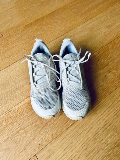 Nike trainers size UK 2.5